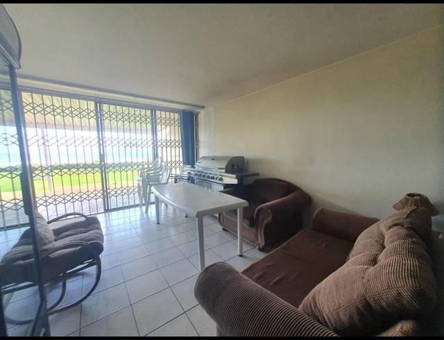 3 BEDROOM APARTMENT FOR SALE IN MANABA BEACH